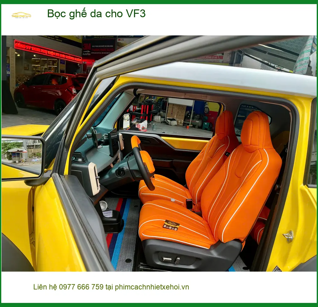 Chị Thảo bọc ghế da VinFast VF3 tại Quận 2 để nội thất không còn mùi ẩm mốc khó chịu ảnh thực tế 2