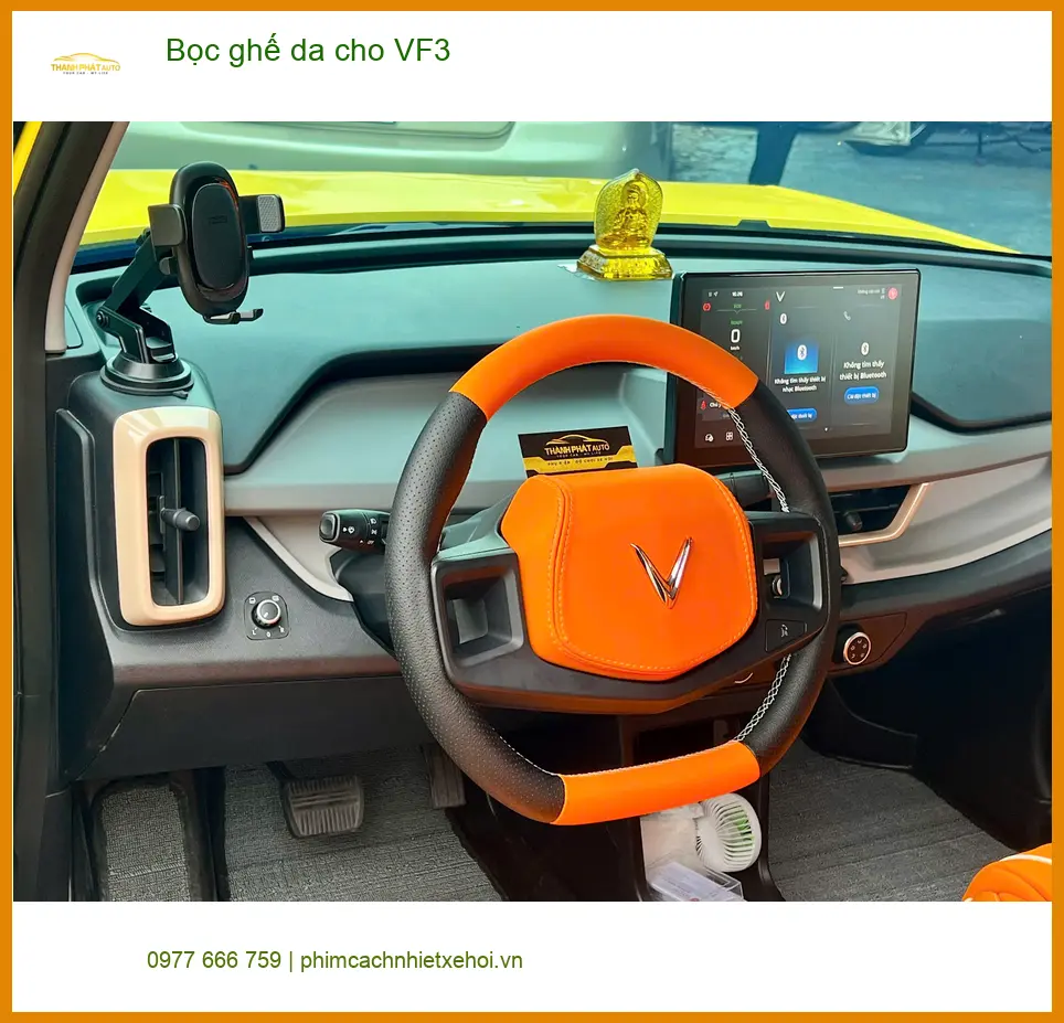 Anh Cường bọc ghế da cho VinFast VF3 tại Quận 9 để nội thất sang trọng hơn