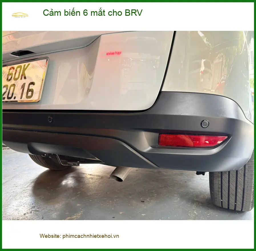 Chú Long lắp cảm biến 6 mắt cho Honda BRV tại Quận 2 để lùi xe an toàn hơn ảnh thực tế 2