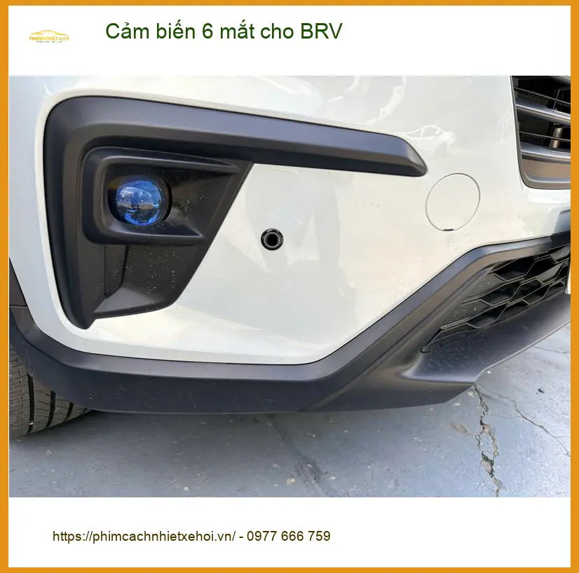 Chú Long lắp cảm biến 6 mắt cho Honda BRV tại Quận 2 để lùi xe an toàn hơn ảnh thực tế 4