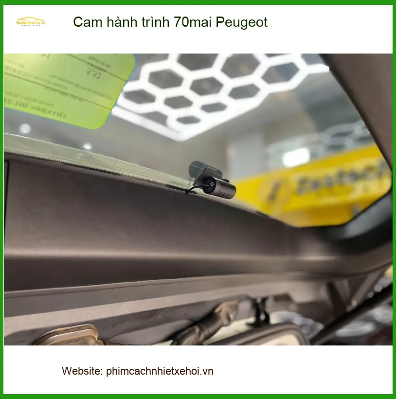 Anh Khang lắp cam hành trình 70mai cho Peugeot 3008 tại Quận 12 để ghi lại hành trình rõ nét khi đi làm ảnh thực tế 2