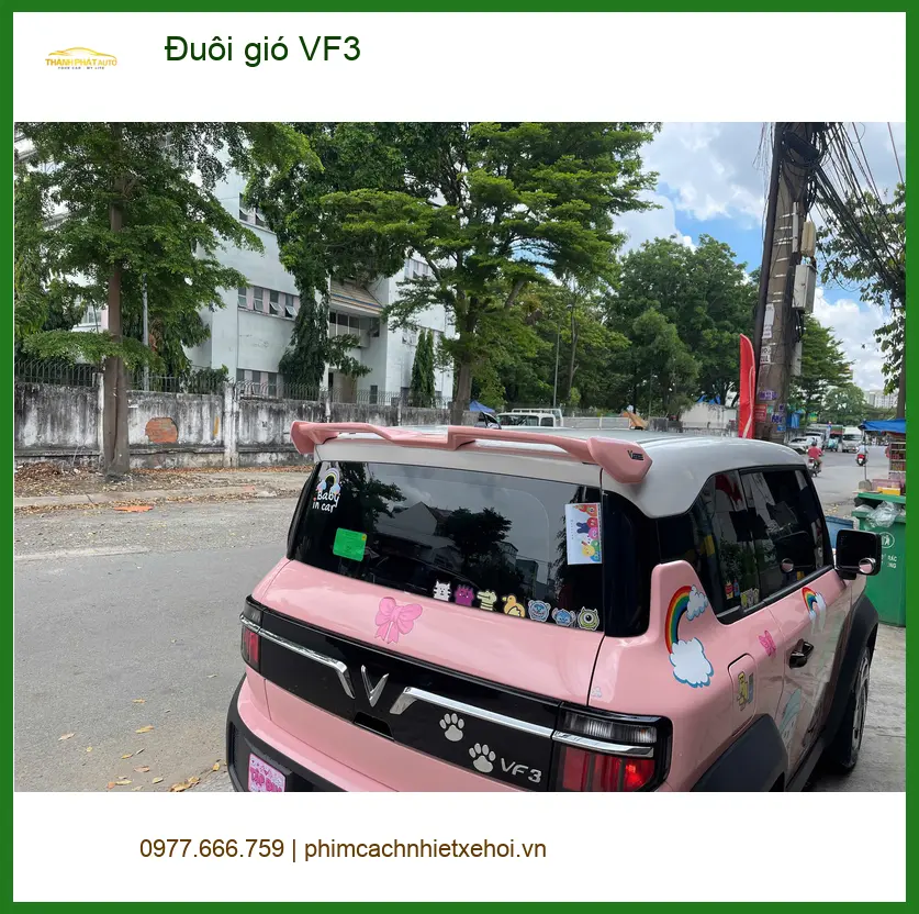 Bác Cường lắp đuôi gió VF3 tại Quận 2 giúp xe VinFast thêm thể thao