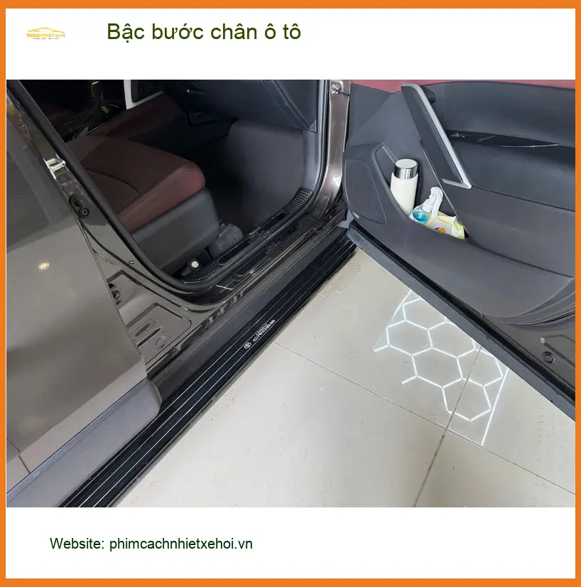 Anh Phi lắp bậc bước chân ô tô cho Mazda CX-5 tại Nhà Bè. ảnh thực tế 2