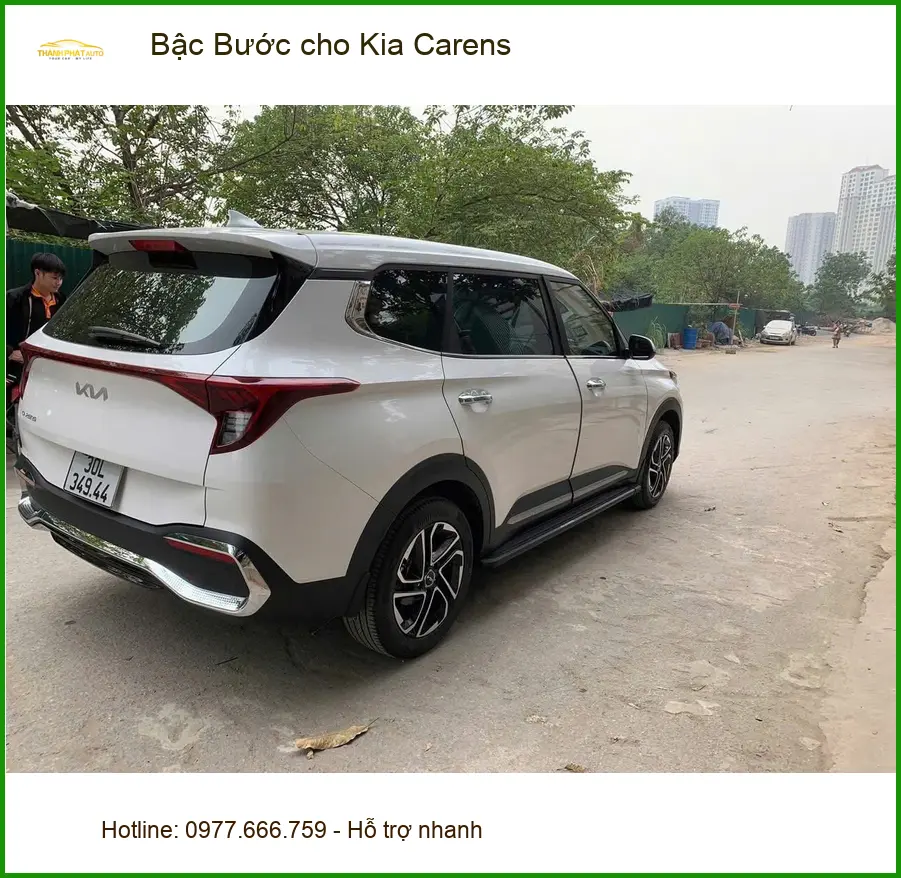 Anh Minh lắp Bậc Bước cho Kia Carens ở Bình Thạnh, lên xuống xe an toàn