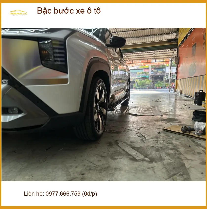 Anh Khải lắp bậc bước xe ô tô cho Honda CRV tại Quận Bình Thạnh để tiện cho gia đình ảnh thực tế 2