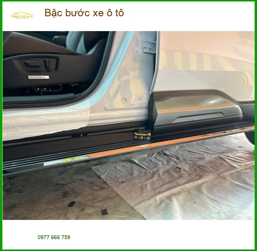 Anh Khải lắp bậc bước xe ô tô cho Honda CRV tại Quận Bình Thạnh để tiện cho gia đình ảnh thực tế 5