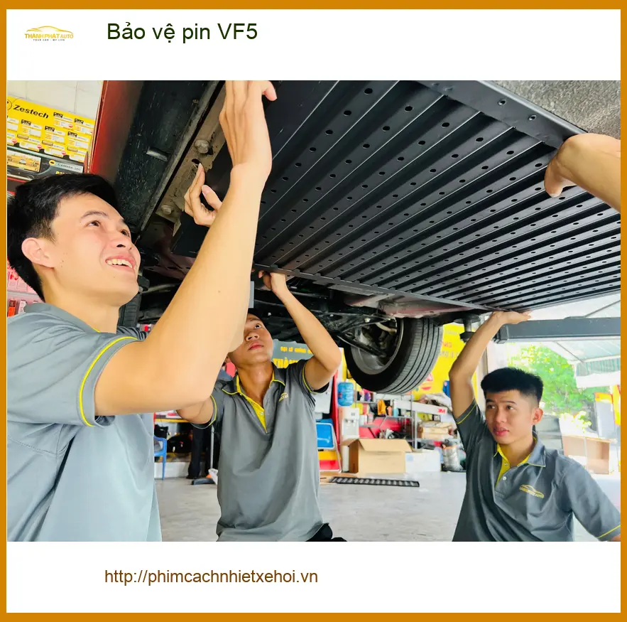 Chị Hà bảo vệ pin VinFast VF5 tại Quận 1 sau khi tham khảo nhiều nơi ảnh thực tế 2