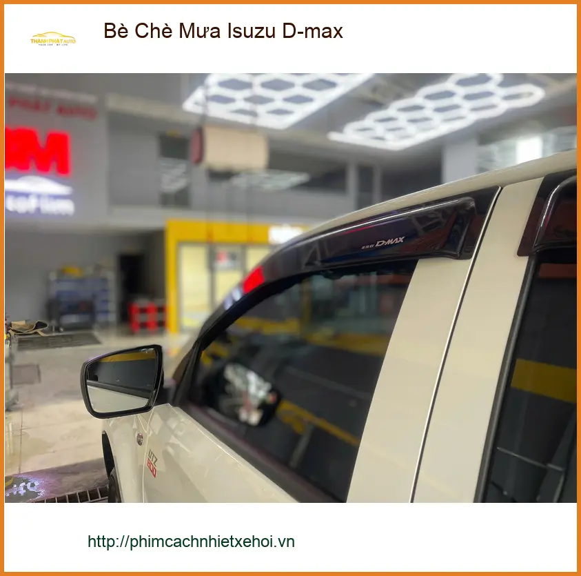 Chú Hưng lắp vè che mưa Isuzu D-max tại Quận Bình Thạnh tránh hắt nước ảnh thực tế 2
