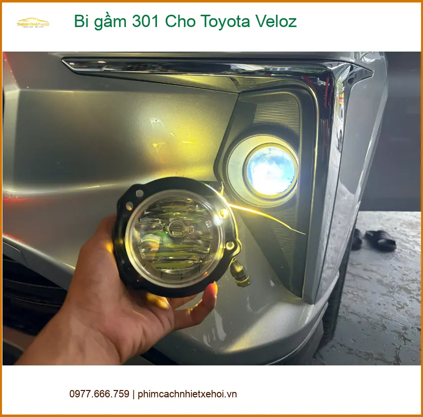 Anh Lâm độ Bi gầm 301 cho Toyota Veloz tại Quận 2 vì đèn zin không đủ sáng ảnh thực tế 4