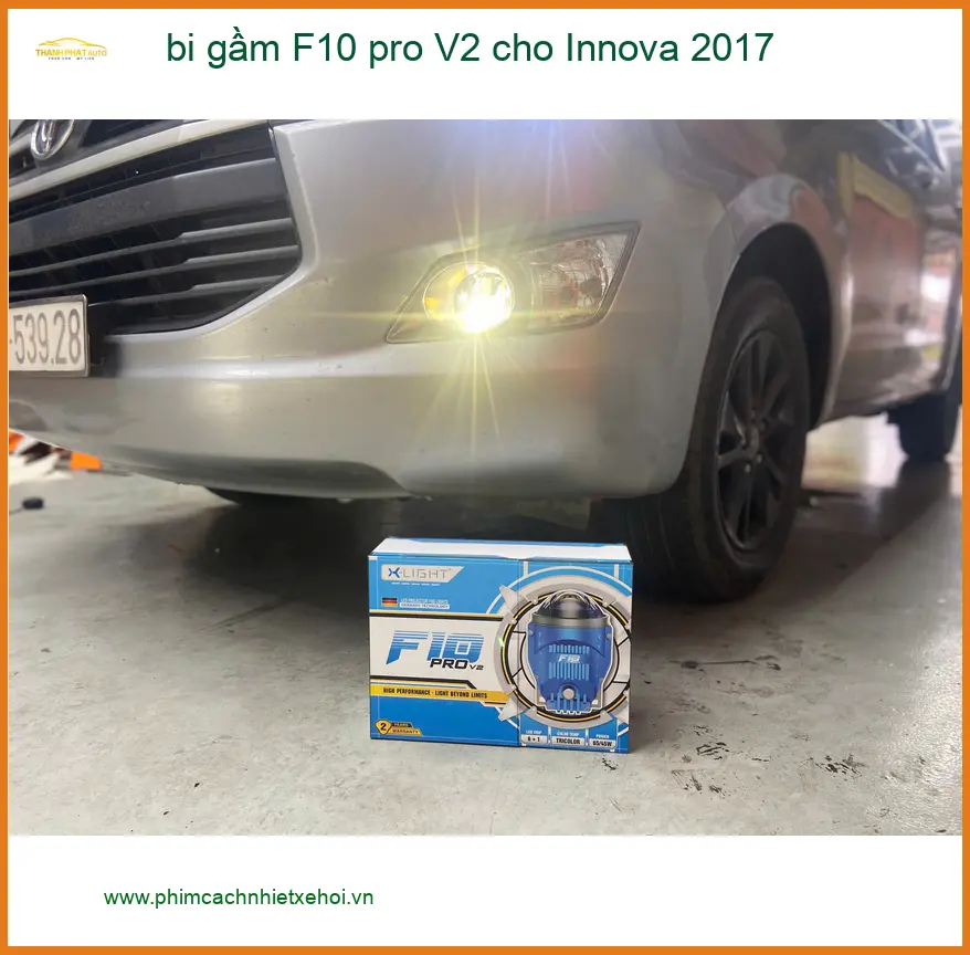 Anh Tuấn lắp bi gầm F10 Pro V2 Innova 2017 tại Quận 8 đi sương mù tốt hơn.