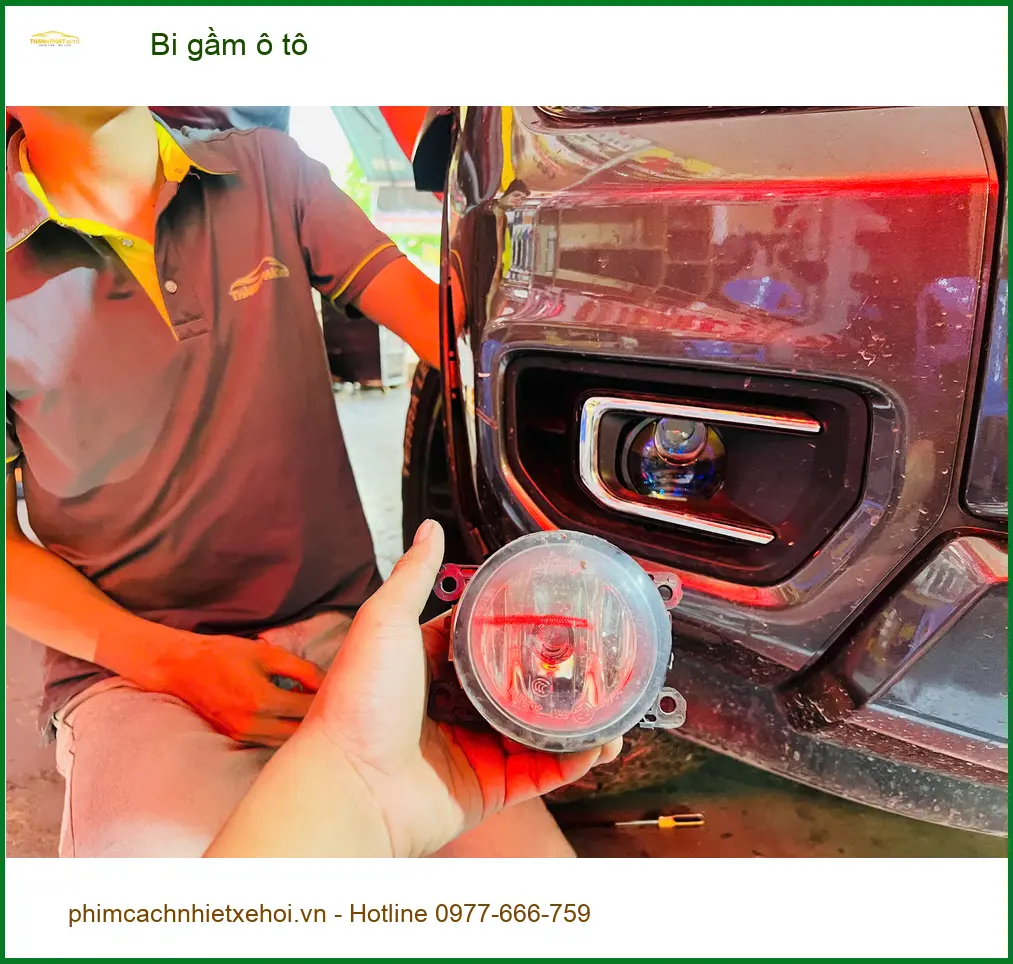 Anh Dũng nâng cấp bi gầm ô tô Toyota Fortuner ở Quận 9 đi phượt tối ảnh thực tế 2