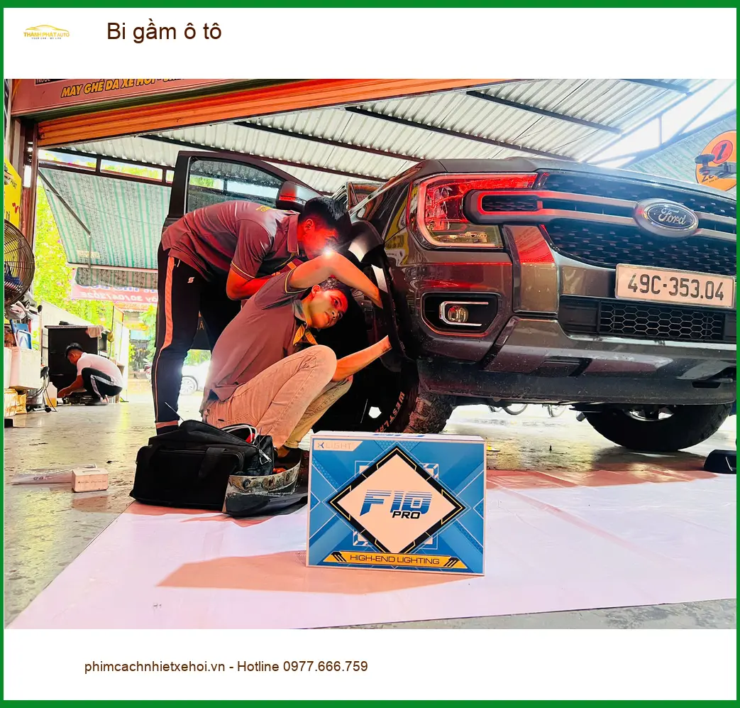 Cô Hoa độ bi gầm cho Kia K3 ở Quận Tân Phú vì đèn mờ khi đi đêm
