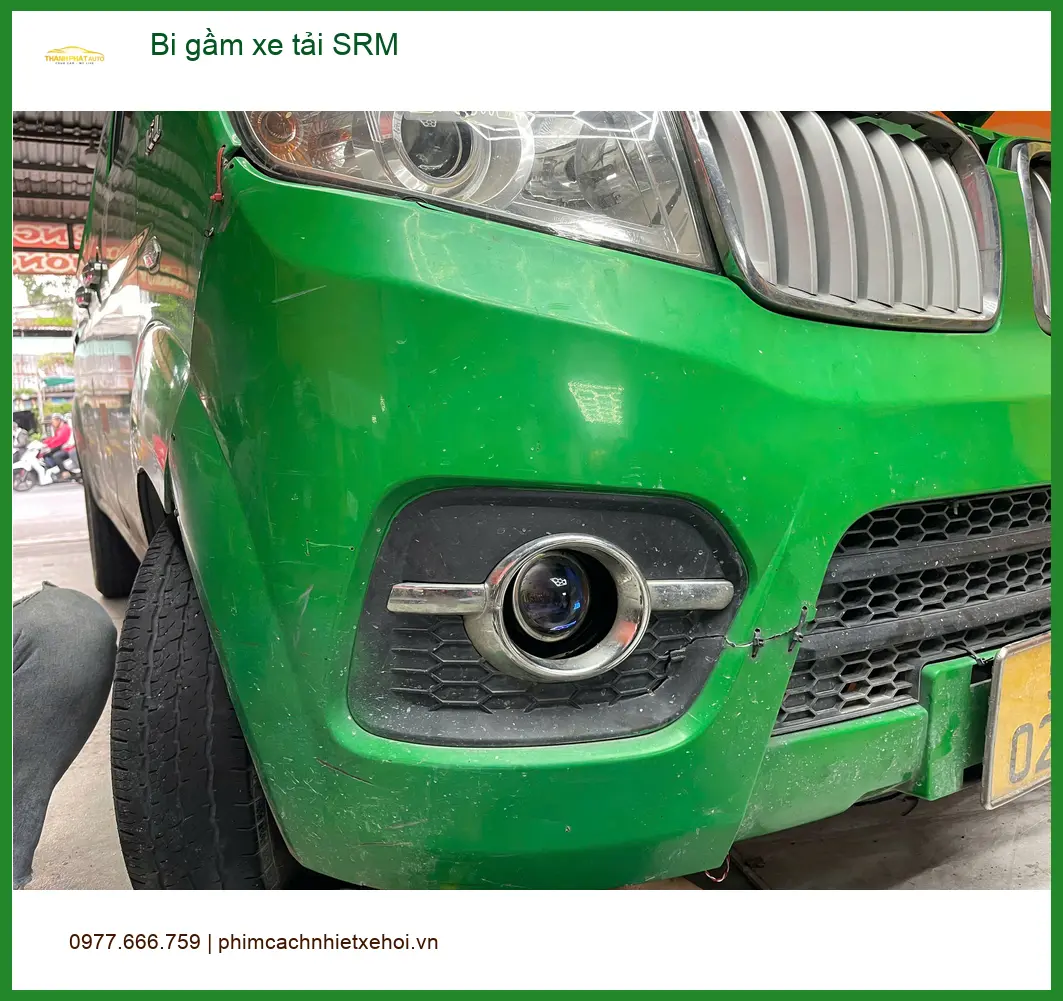 Anh Phước nâng cấp bi gầm xe tải SRM H100 tại Thủ Đức để cải thiện tầm nhìn khi đi đêm ảnh thực tế 4