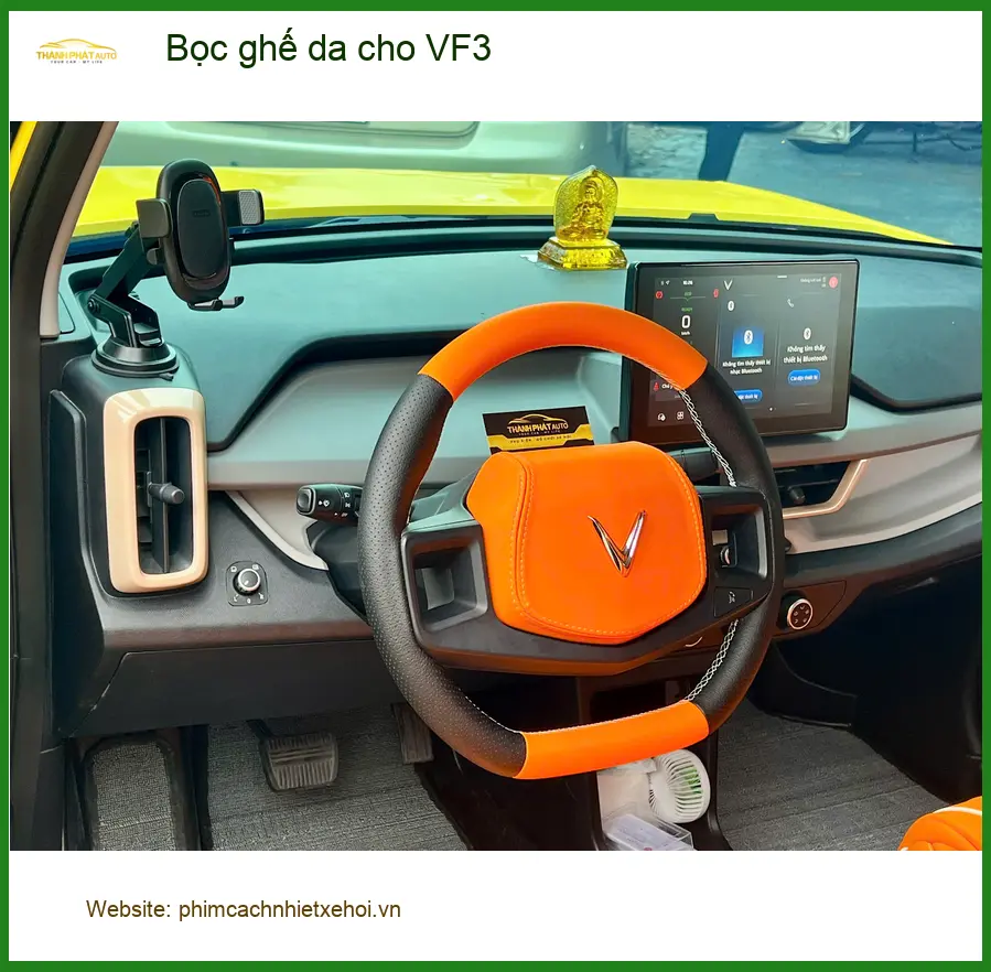 Anh Quang bọc ghế da cho VF3 tại Quận Bình Thạnh để nội thất xe sạch đẹp hơn ảnh thực tế 3