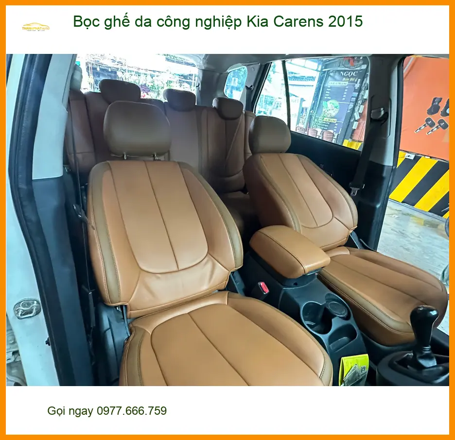 Anh Minh bọc ghế da công nghiệp Kia Carens 2015 tại Quận 7