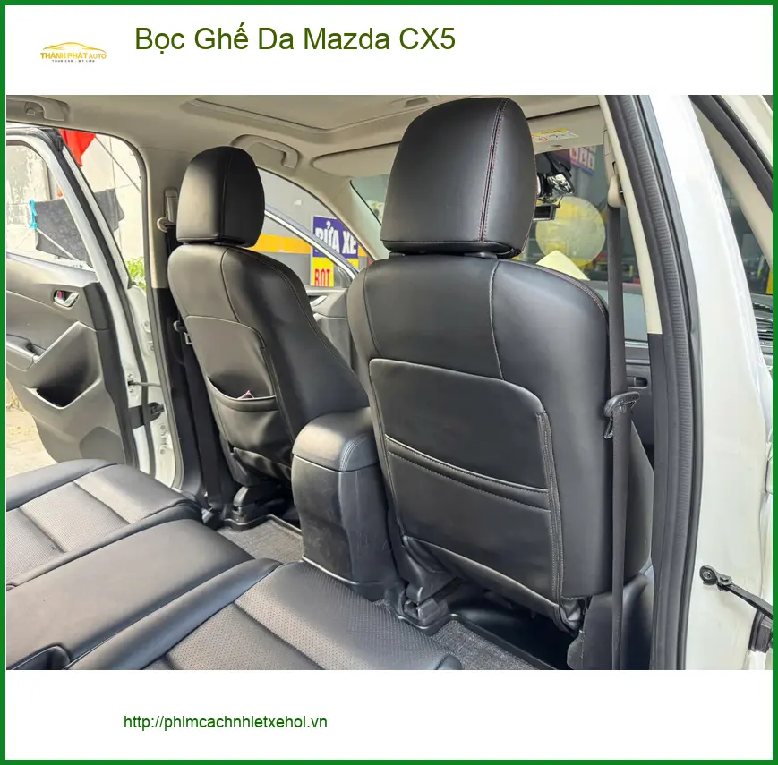 Chị Thảo bọc ghế da Mazda CX5 Quận 4 để nội thất xe sang trọng hơn ảnh thực tế 3