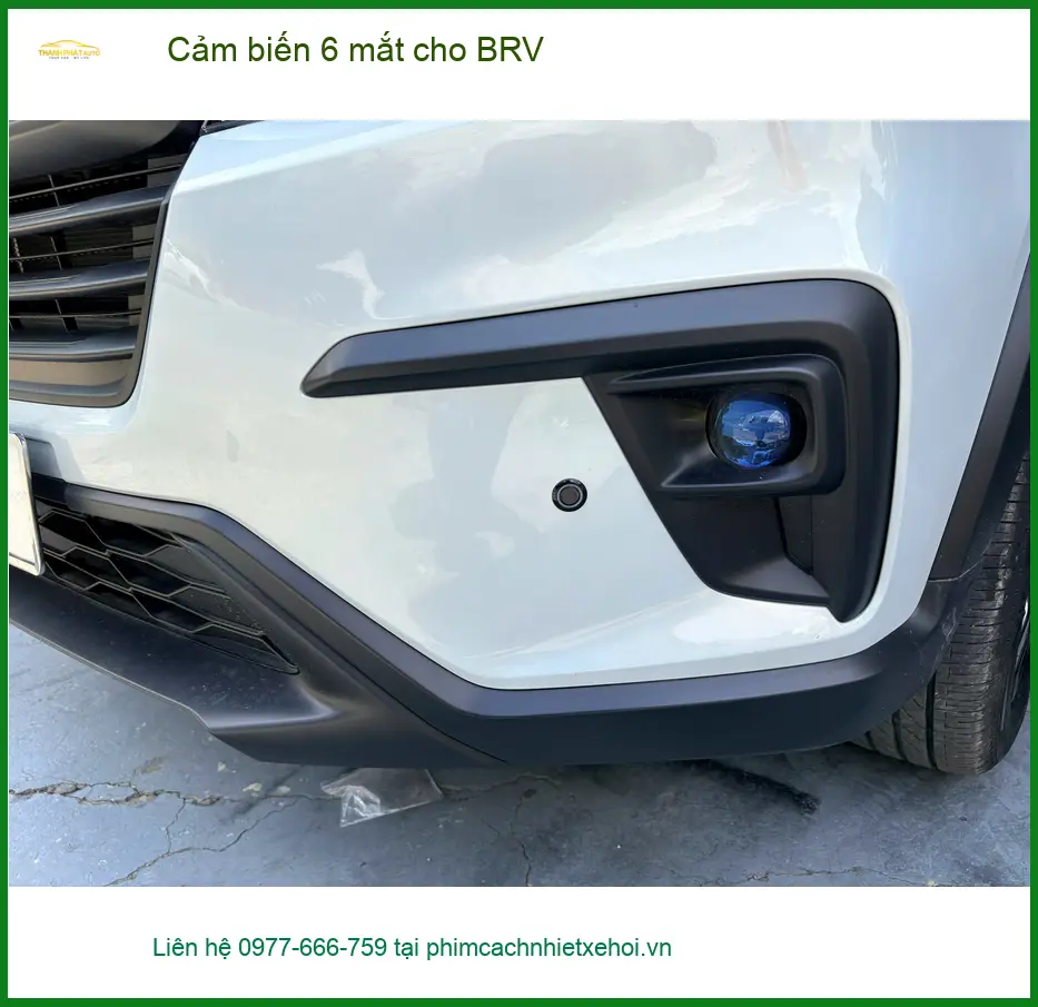 Anh Tùng lắp cảm biến 6 mắt cho BRV để lùi xe an toàn hơn tại Quận 12