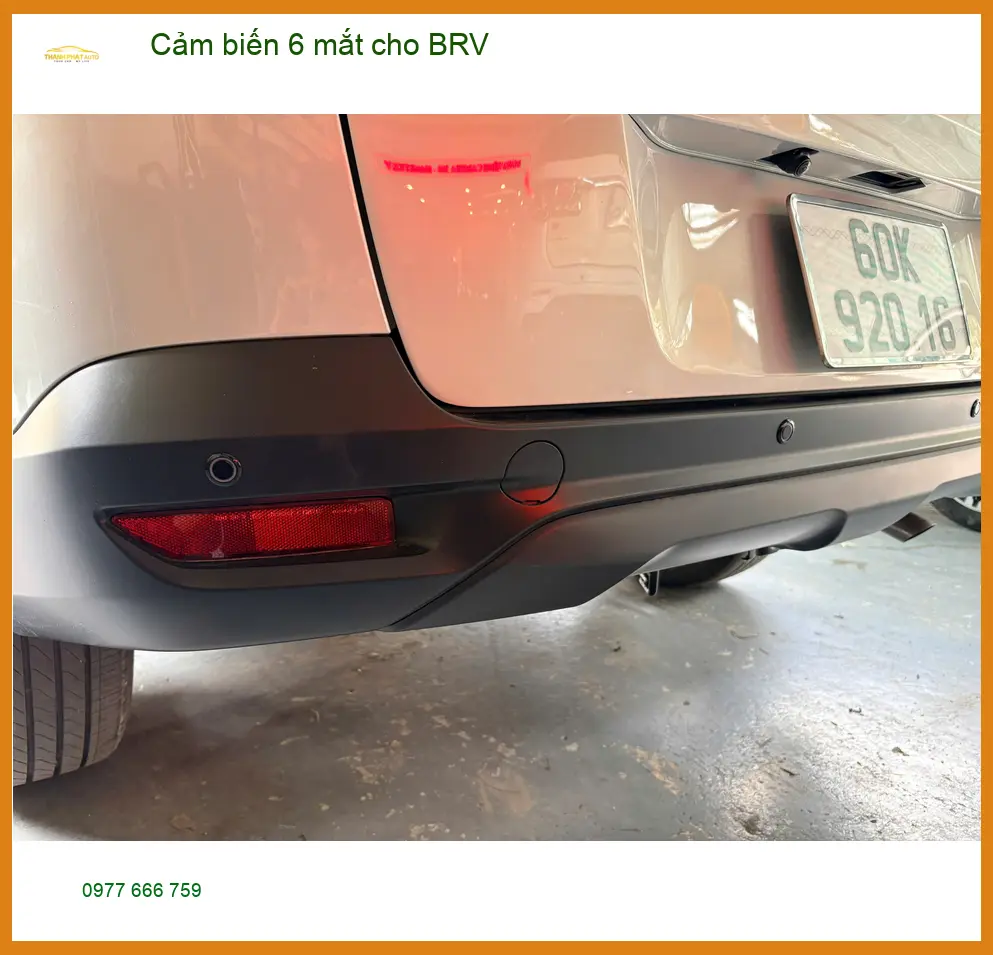 Anh Tuấn Kiệt lắp cảm biến 6 mắt cho BRV tại Quận 1 để đỗ xe an toàn hơn ảnh thực tế 2