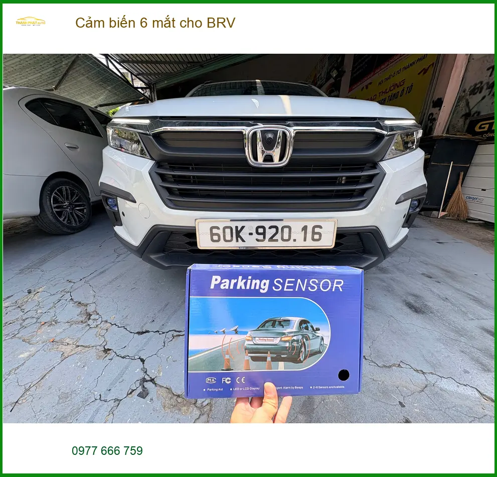 Anh Lâm lắp cảm biến 6 mắt cho BRV tại Quận 4 vì hay lùi xe vào ngõ hẹp ảnh thực tế 2