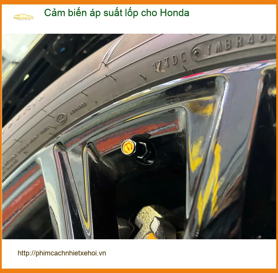 Chị Thanh Ngân lắp cảm biến áp suất lốp Honda CR-V tại Quận 9 an toàn ảnh thực tế 3