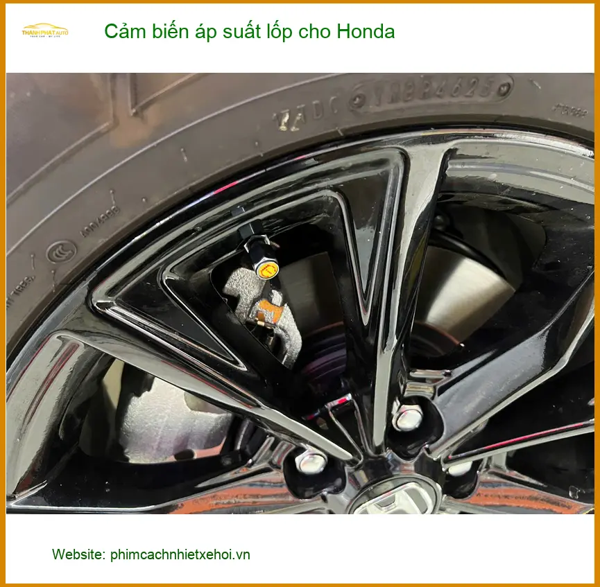 Anh Thanh lắp cảm biến áp suất lốp cho Honda City ở Thủ Đức ảnh thực tế 4
