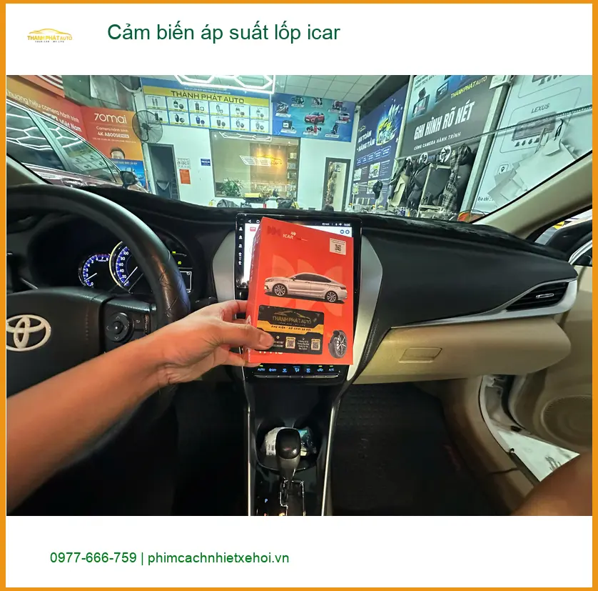 Anh Khôi lắp cảm biến áp suất lốp iCar cho Hyundai Accent tại Quận 12 để lái xe an toàn hơn ảnh thực tế 2