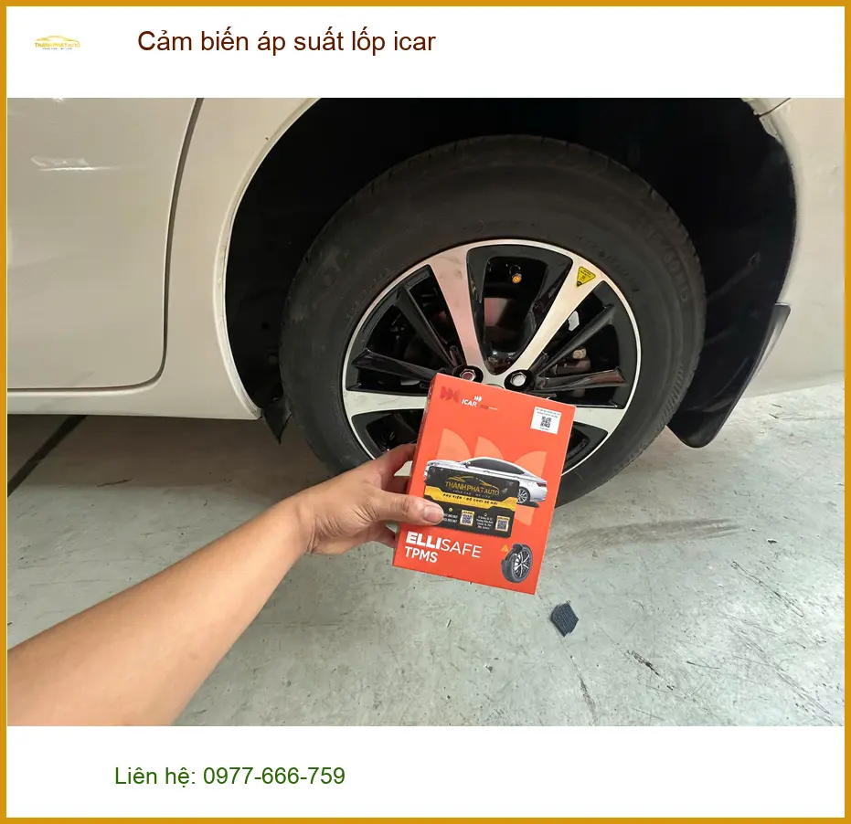 Anh Hùng lắp cảm biến áp suất lốp iCar cho Ford Everest tại Quận 1 ảnh thực tế 2