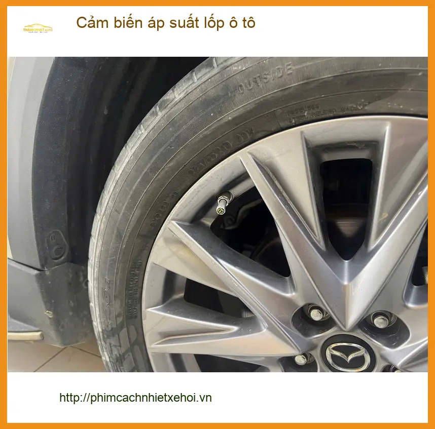 Anh Khang lắp cảm biến áp suất lốp ô tô cho Hyundai Creta tại Quận 9 để đảm bảo an toàn