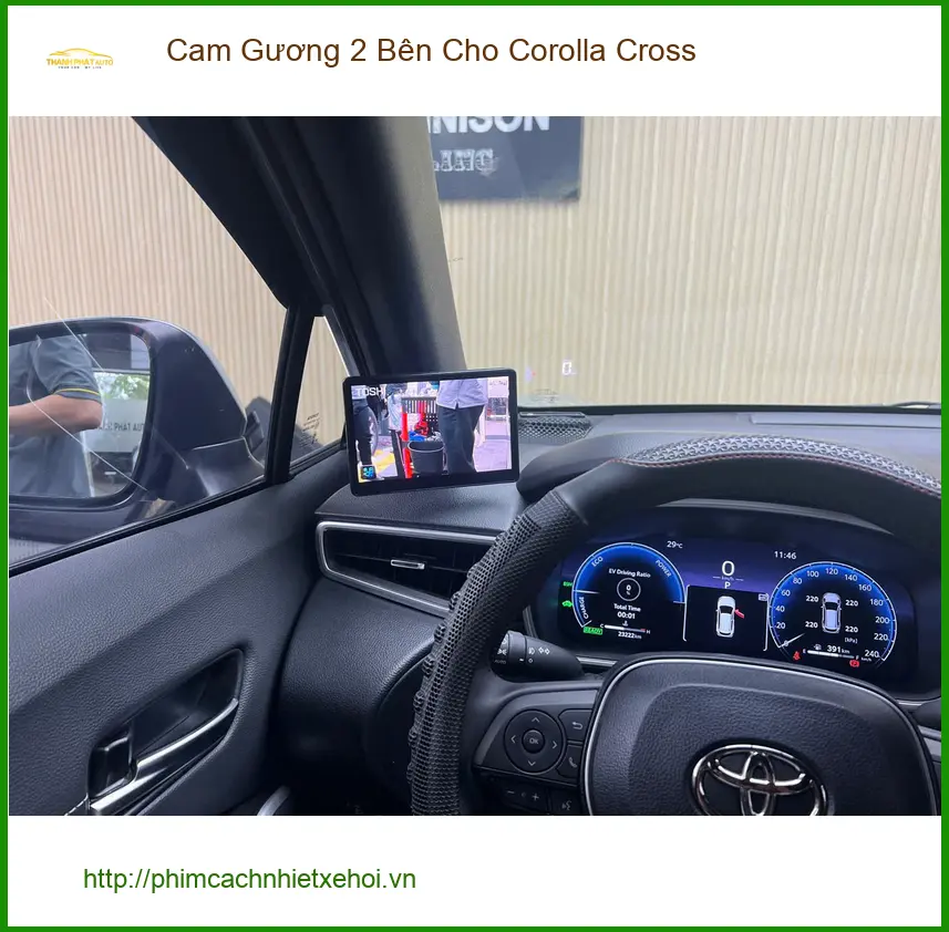 Anh Khang lắp Cam Gương 2 Bên cho Corolla Cross tại Quận 12 để an tâm hơn khi lùi xe