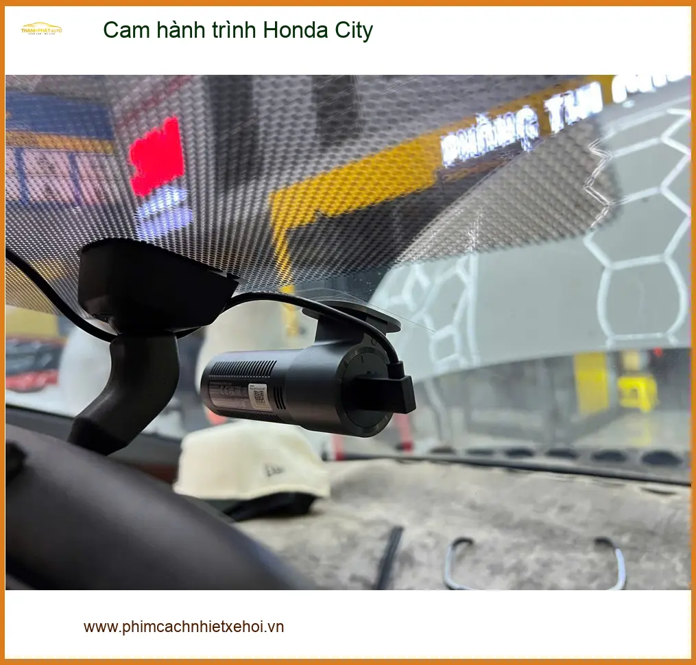 Anh Khải lắp cam hành trình Honda City tại Quận 9 để an tâm hơn khi lái xe ảnh thực tế 4