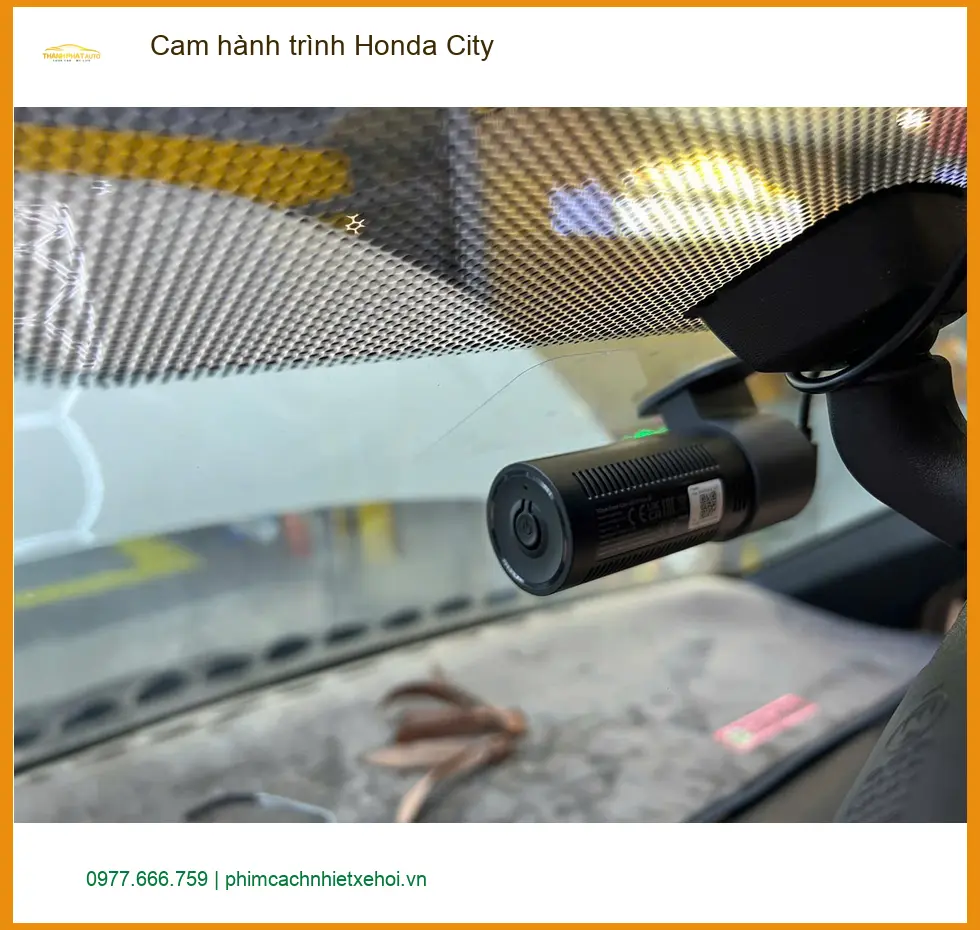 Anh Bách lắp cam hành trình Honda City tại Quận 10 để ghi lại hành trình hàng ngày ảnh thực tế 2