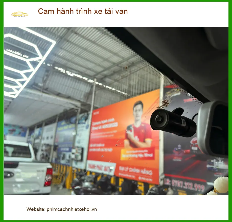 Anh Khang lắp cam hành trình xe tải van Ford Transit tại Nhà Bè