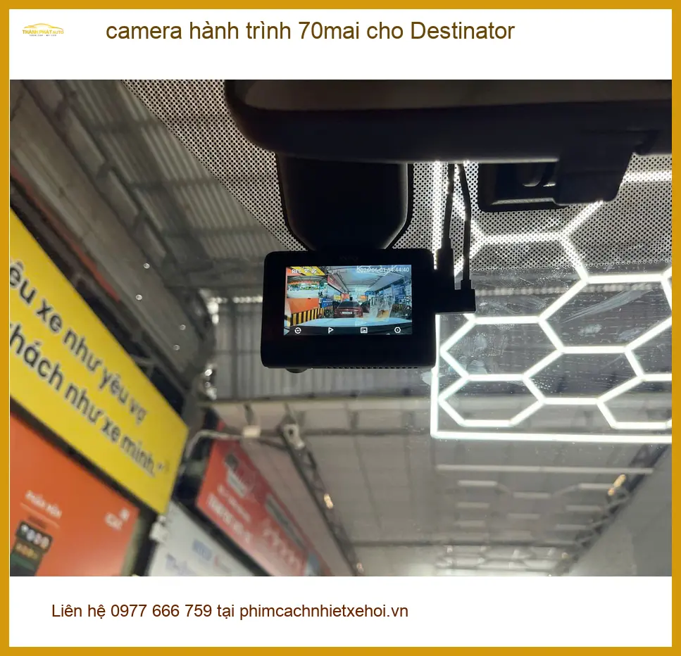 Chị Thảo lắp camera hành trình 70mai cho Suzuki Swift tại Quận 5 an tâm ảnh thực tế 3