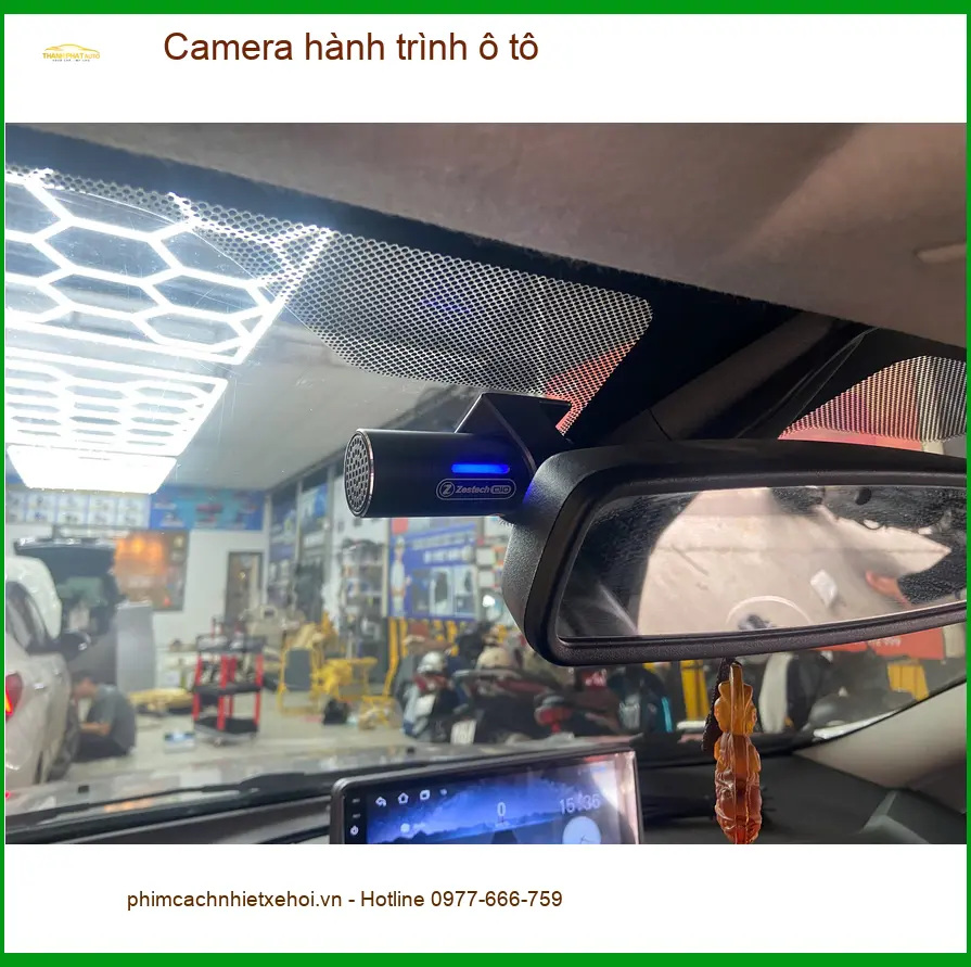 Chị Mai gắn Camera hành trình ô tô Mazda 3 tại Gò Vấp để yên tâm hơn ảnh thực tế 3