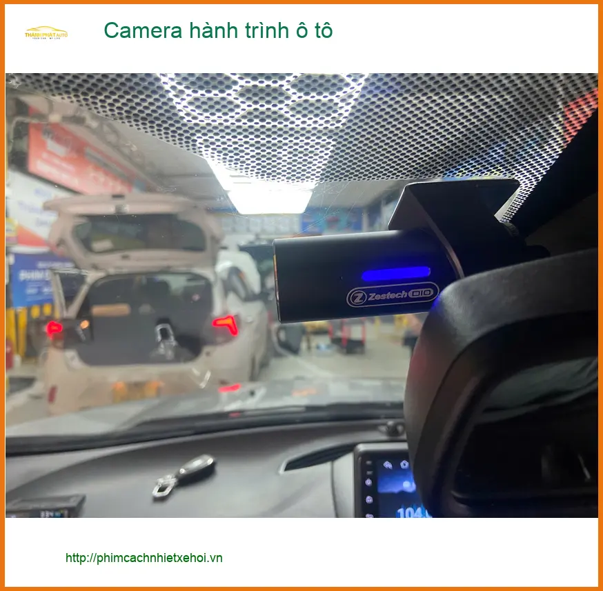 Anh Tấn lắp camera hành trình ô tô cho Mazda CX-5 tại Quận Thủ Đức ảnh thực tế 2