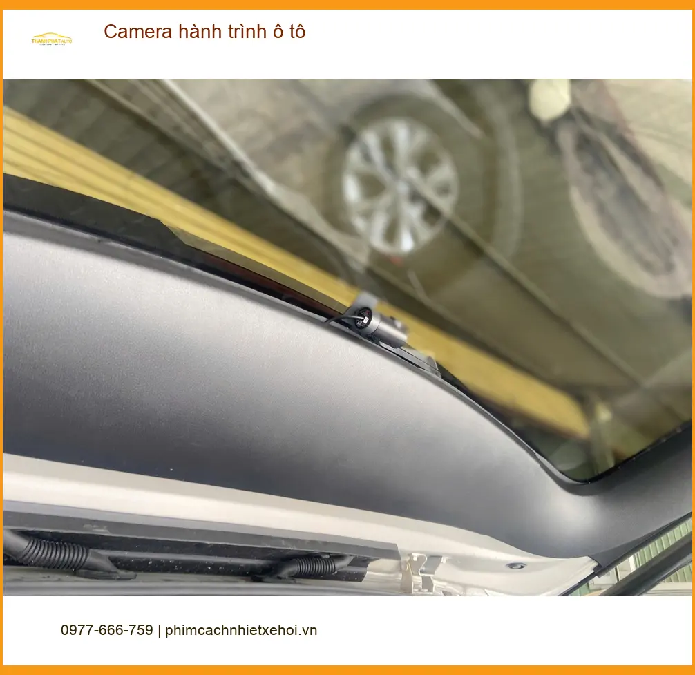 Anh Khải lắp Camera hành trình cho Hyundai Creta tại Quận Gò Vấp để an tâm lái xe hơn