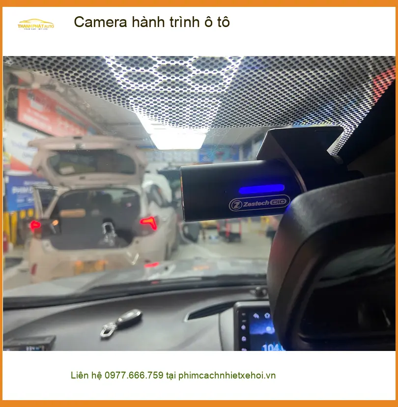 Anh Quang lắp camera hành trình ô tô Hyundai Accent tại Quận 6 để an tâm di chuyển ảnh thực tế 2