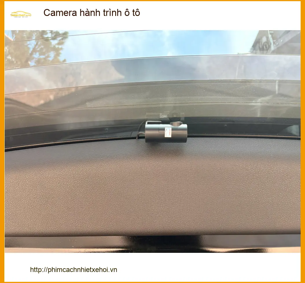 Chị Mai Anh lắp camera hành trình ô tô cho Honda CR-V tại Quận 8 ghi lại mọi khoảnh khắc ảnh thực tế 2