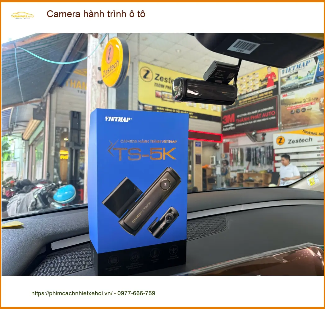 Chị Mai Anh lắp camera hành trình ô tô cho Honda CR-V tại Quận 8 ghi lại mọi khoảnh khắc ảnh thực tế 3