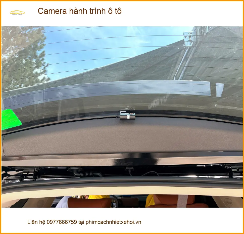 Anh Đức Anh lắp Camera hành trình ô tô cho Mitsubishi Xpander tại Củ Chi