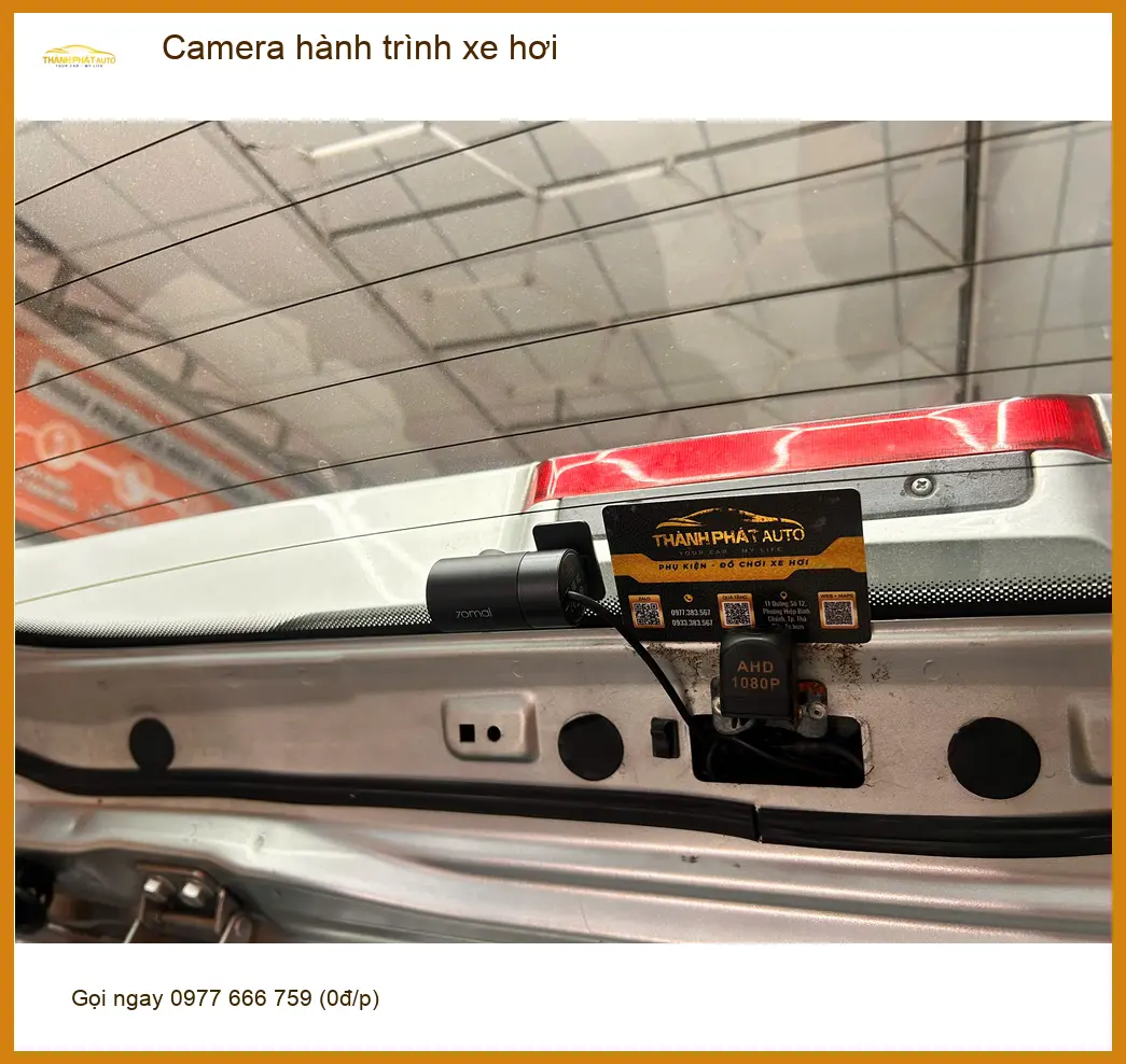 Chú Minh lắp camera hành trình xe hơi cho VinFast Lux SA2.0 tại Quận 9 ảnh thực tế 4
