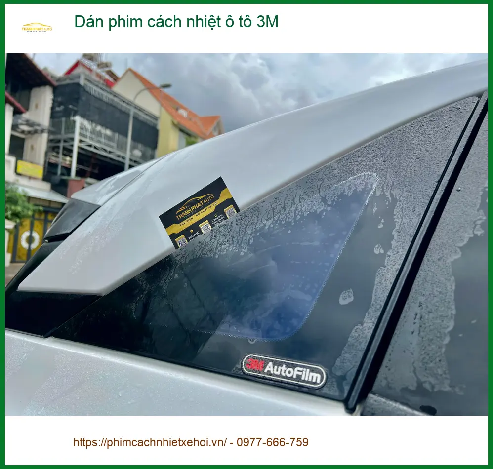Anh Khải dán phim cách nhiệt 3M cho Mazda 3 tại Quận 5 đón hè oi bức
