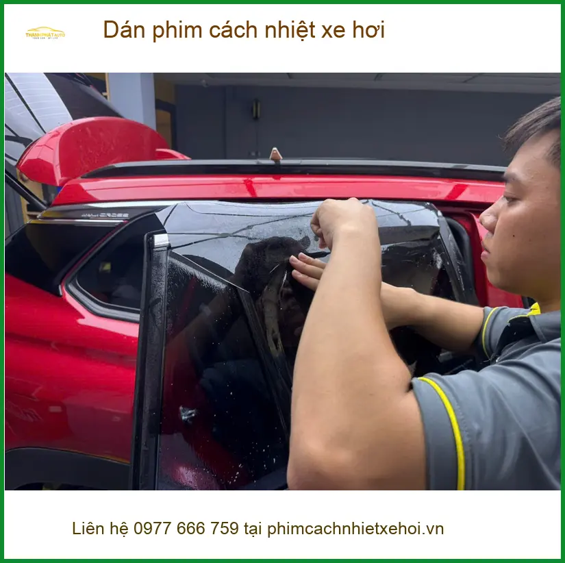 Anh Kiên dán phim cách nhiệt xe hơi Hyundai Accent tại Thủ Đức để bảo vệ nội thất khỏi nắng gắt ảnh thực tế 2