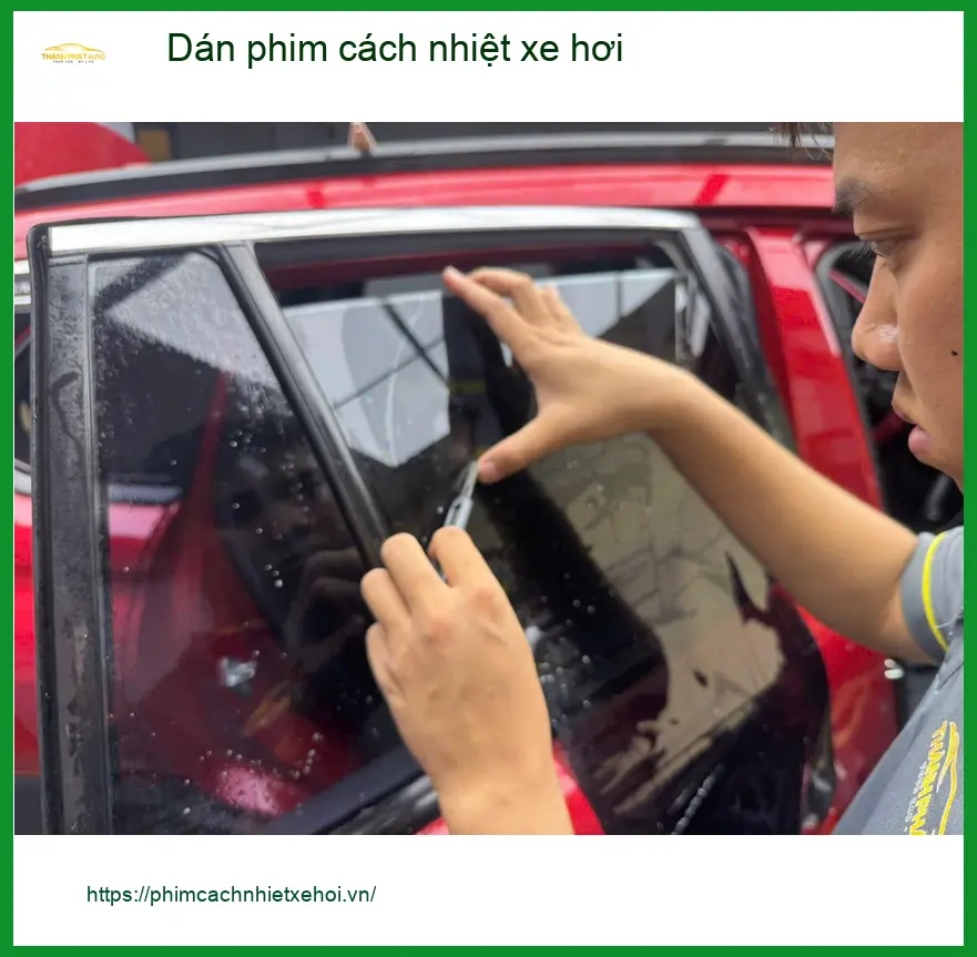 Anh Kiên dán phim cách nhiệt xe hơi Hyundai Accent tại Thủ Đức để bảo vệ nội thất khỏi nắng gắt ảnh thực tế 4