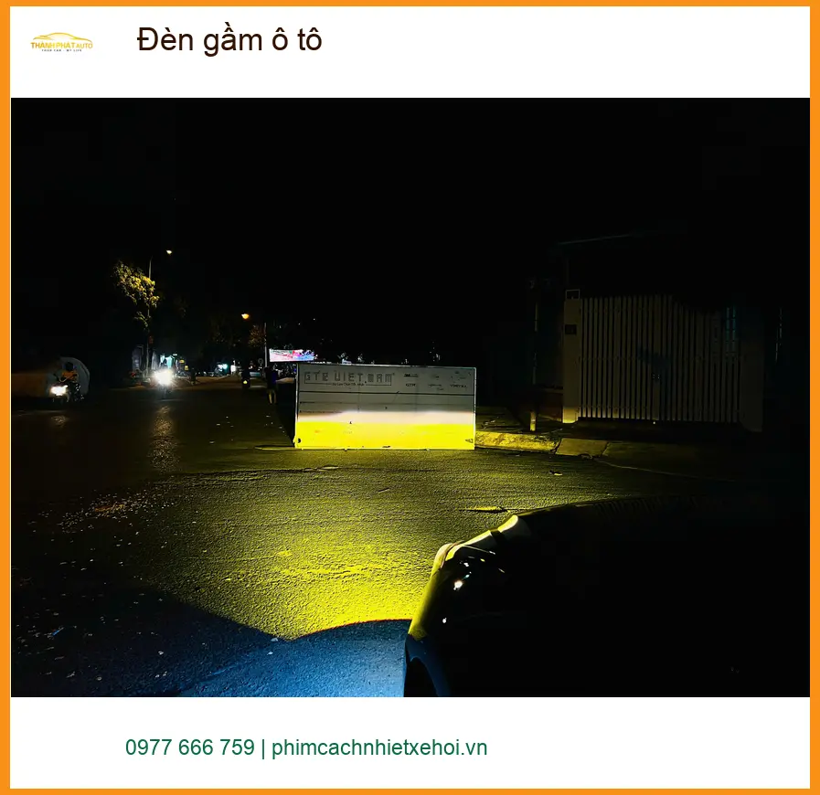 Anh Tùng lắp đèn gầm ô tô cho Honda Civic tại Quận 9 vì đèn zin không đủ sáng khi đi trời mưa ảnh thực tế 4