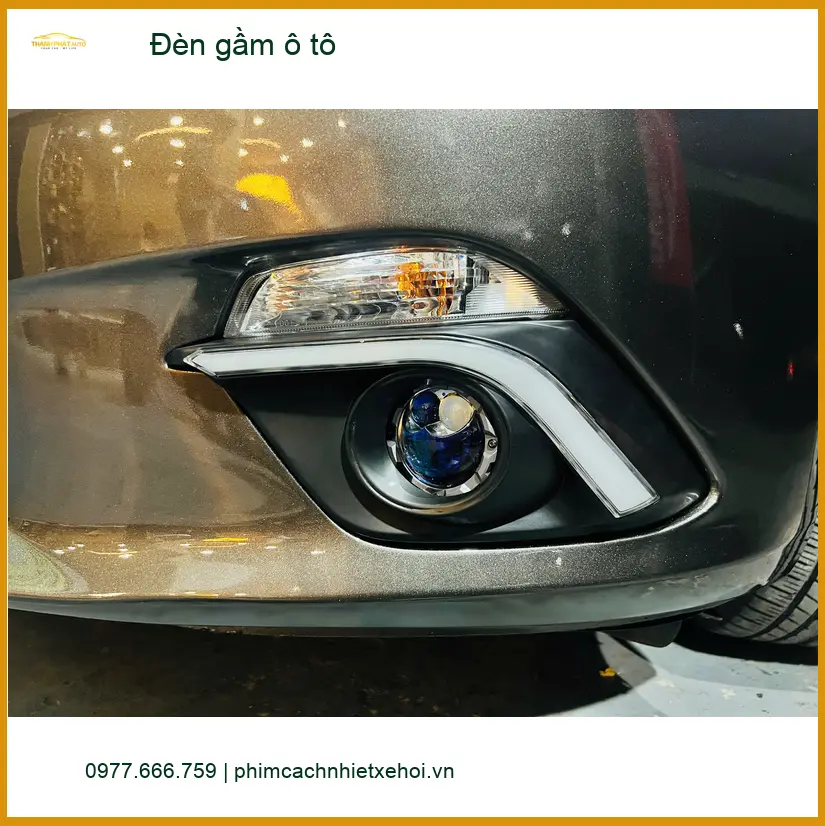 Chị Lan Anh lắp đèn gầm ô tô cho Honda HR-V để tăng sáng khi đi đêm tại Quận Tân Phú