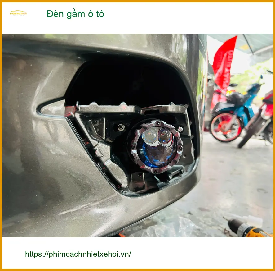 Chị Lan Anh lắp đèn gầm ô tô cho Honda HR-V để tăng sáng khi đi đêm tại Quận Tân Phú ảnh thực tế 2