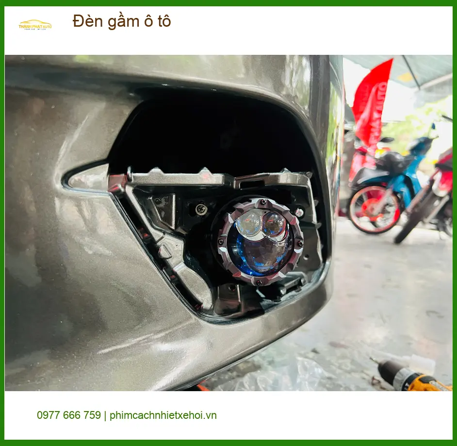 Anh Bách độ đèn gầm ô tô Honda HR-V cải thiện tầm nhìn đường đêm tại Nhà Bè