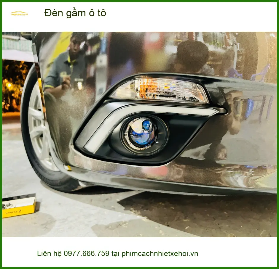 Anh Quý lắp đèn gầm ô tô Mitsubishi Xpander tại Bình Tân vì đèn zin yếu