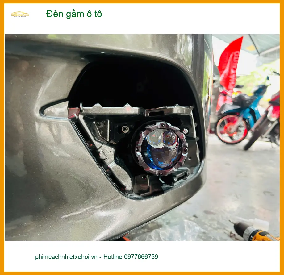 Anh Quý lắp đèn gầm ô tô Mitsubishi Xpander tại Bình Tân vì đèn zin yếu ảnh thực tế 3